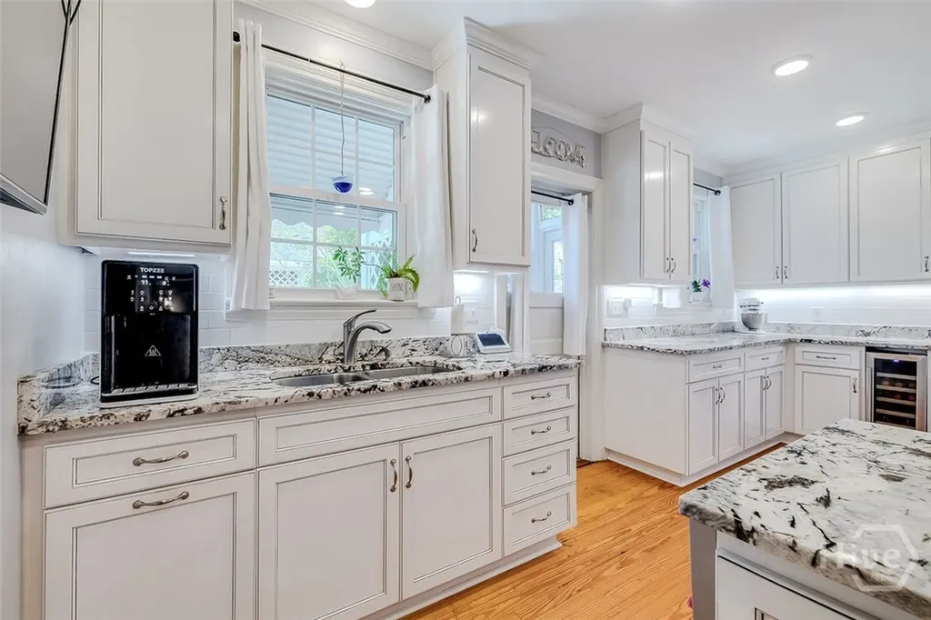 709 E 52nd Street Savannah GA 31405