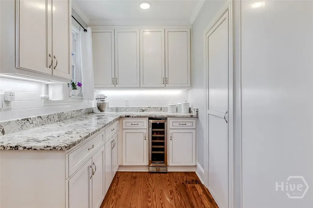 709 E 52nd Street Savannah GA 31405