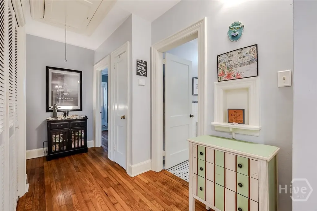 709 E 52nd Street Savannah GA 31405