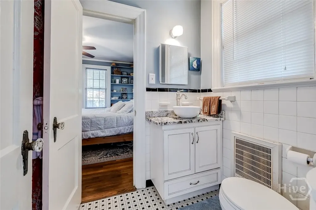 709 E 52nd Street Savannah GA 31405