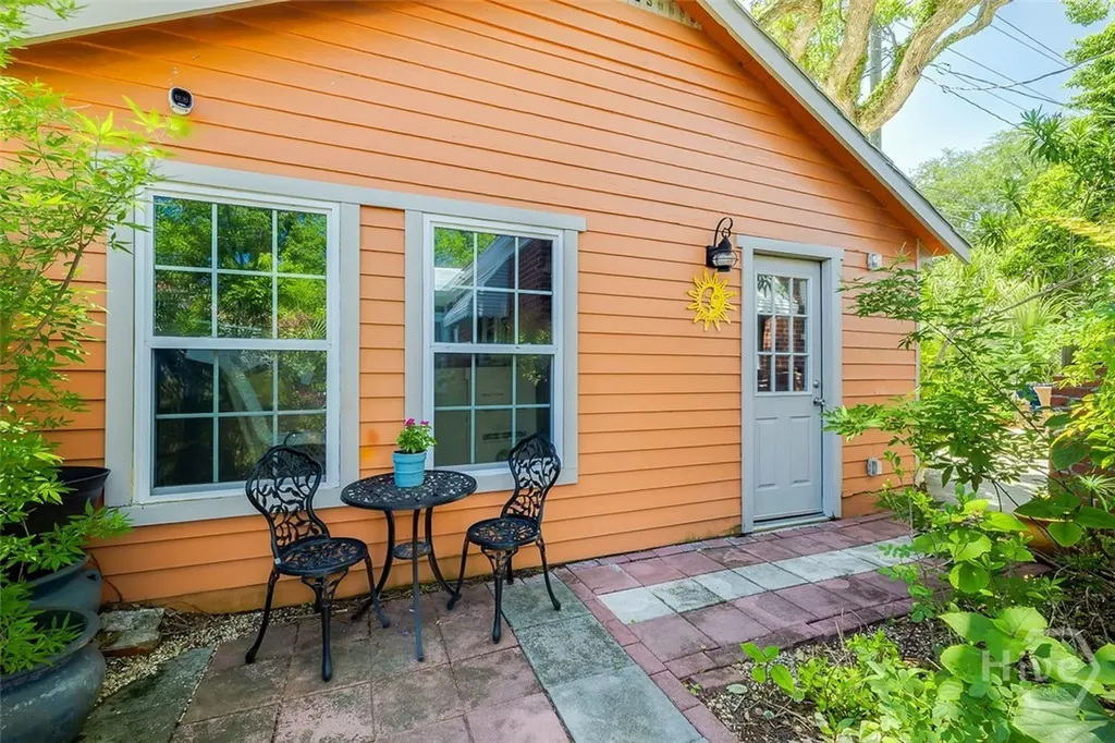 709 E 52nd Street Savannah GA 31405