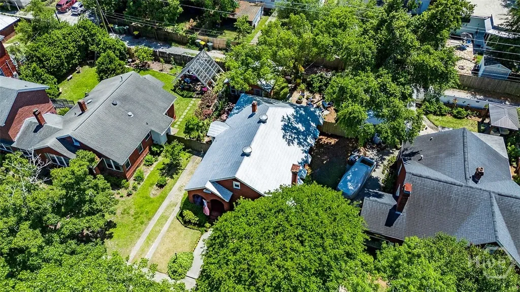 709 E 52nd Street Savannah GA 31405