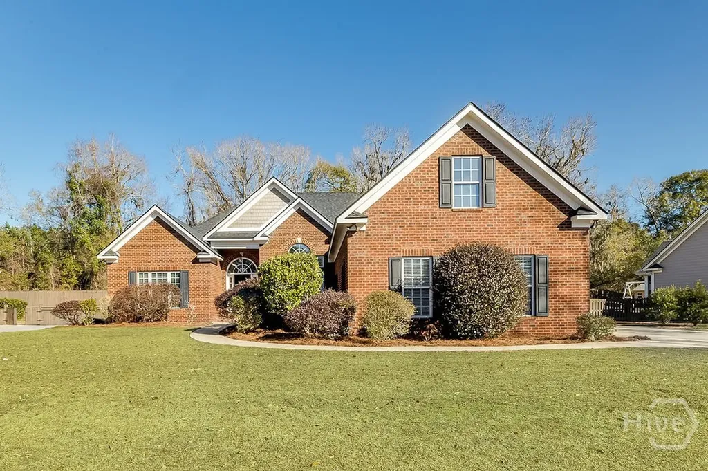 389 Chastain Circle Richmond Hill GA 31324