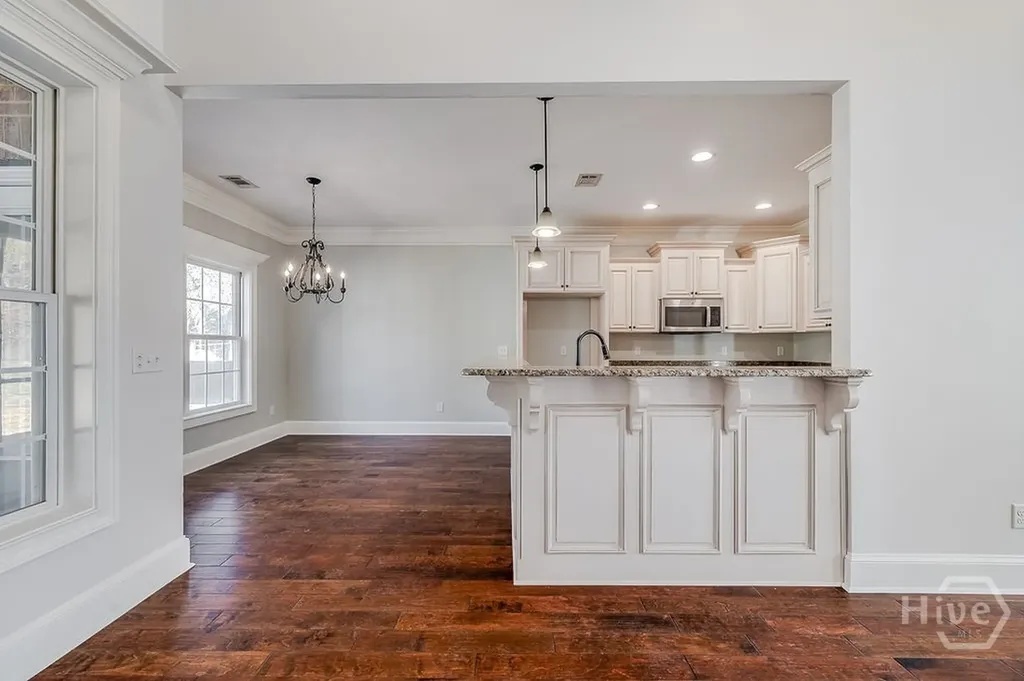 389 Chastain Circle Richmond Hill GA 31324