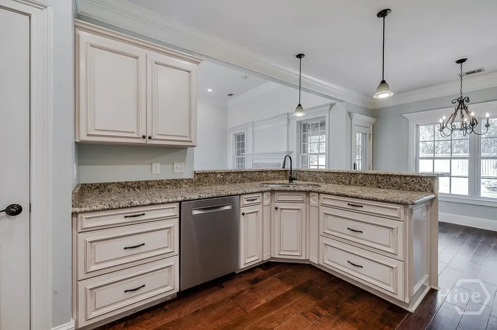 389 Chastain Circle Richmond Hill GA 31324