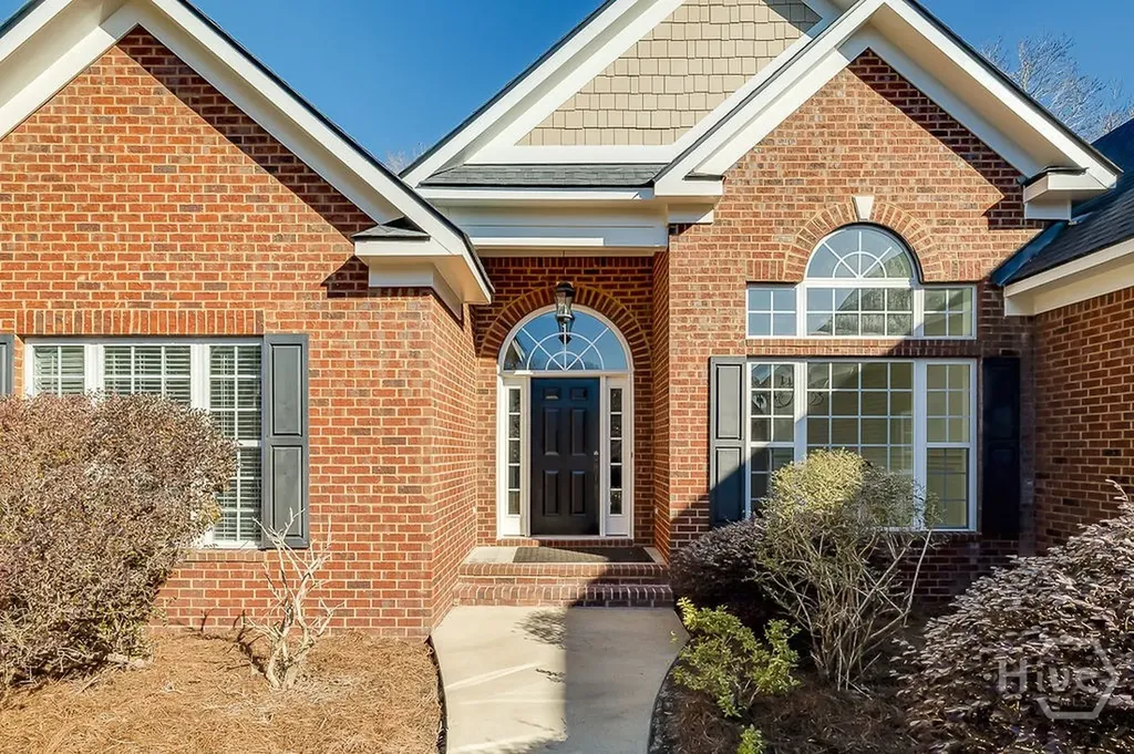 389 Chastain Circle Richmond Hill GA 31324