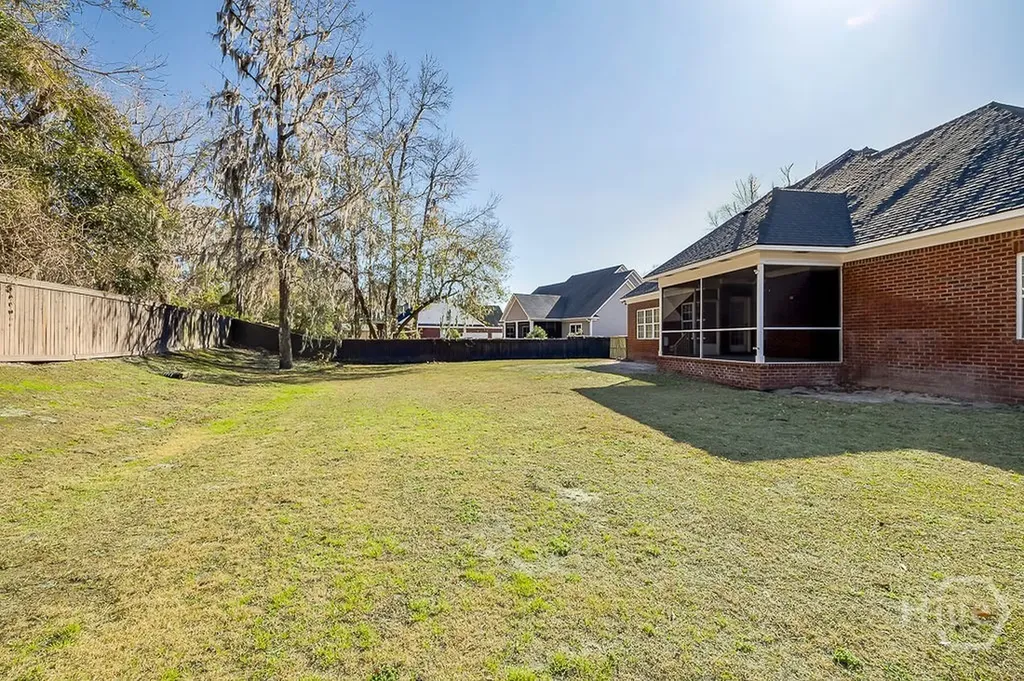 389 Chastain Circle Richmond Hill GA 31324