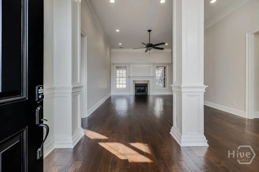 389 Chastain Circle Richmond Hill GA 31324