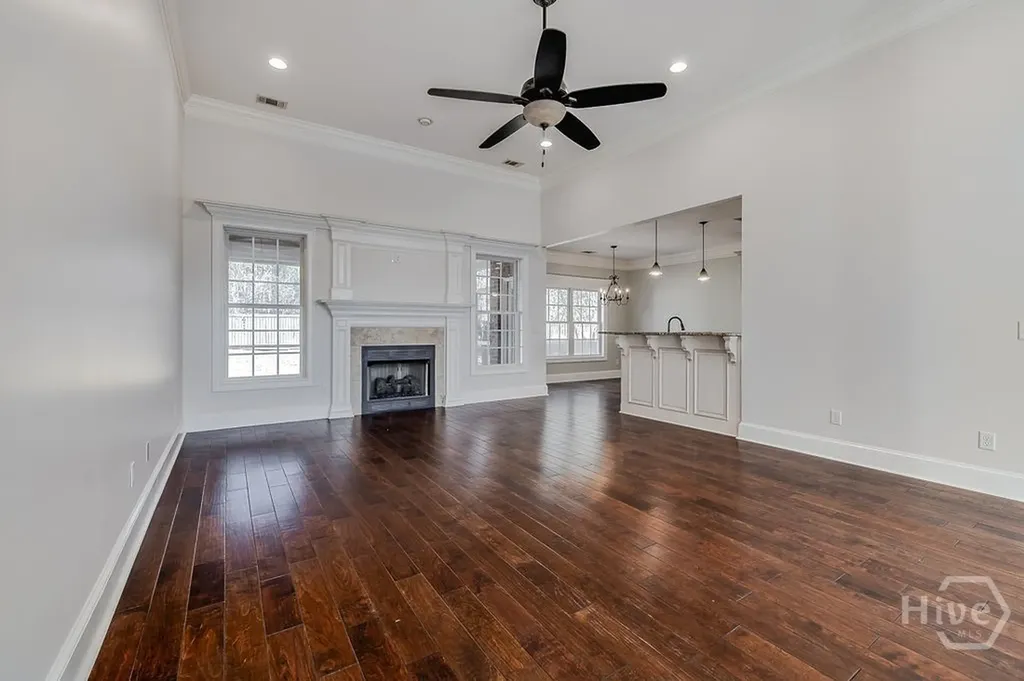 389 Chastain Circle Richmond Hill GA 31324