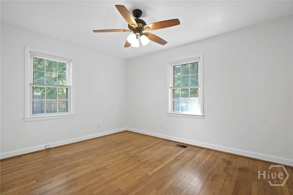 1217 E Derenne Avenue Savannah GA 31406
