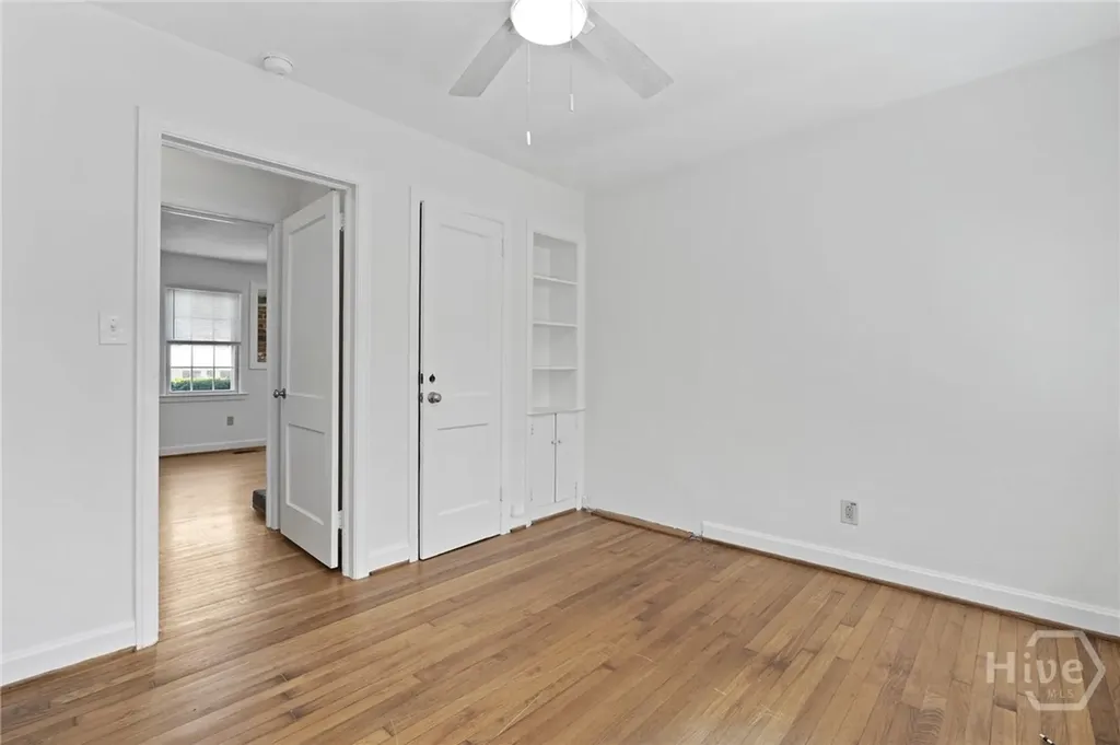 1217 E Derenne Avenue Savannah GA 31406