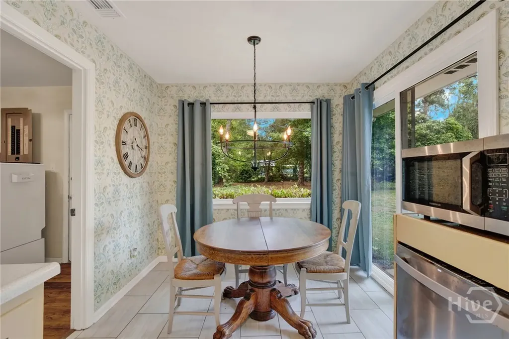 1908 Colonial Drive Savannah GA 31406