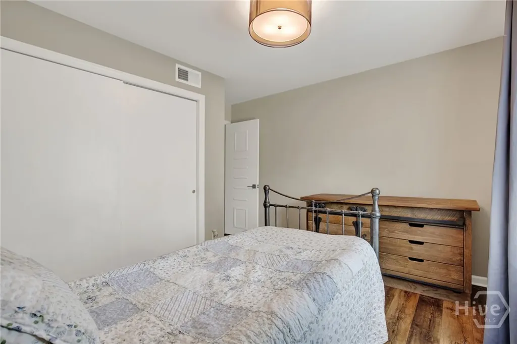 1908 Colonial Drive Savannah GA 31406
