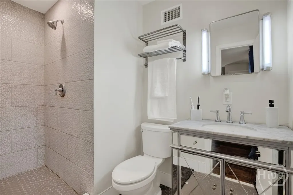 1908 Colonial Drive Savannah GA 31406