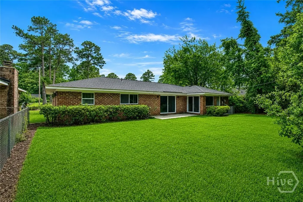 1908 Colonial Drive Savannah GA 31406