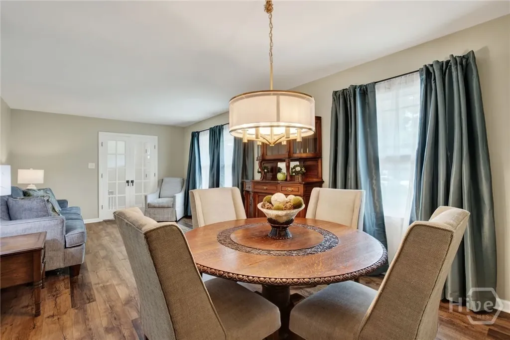 1908 Colonial Drive Savannah GA 31406