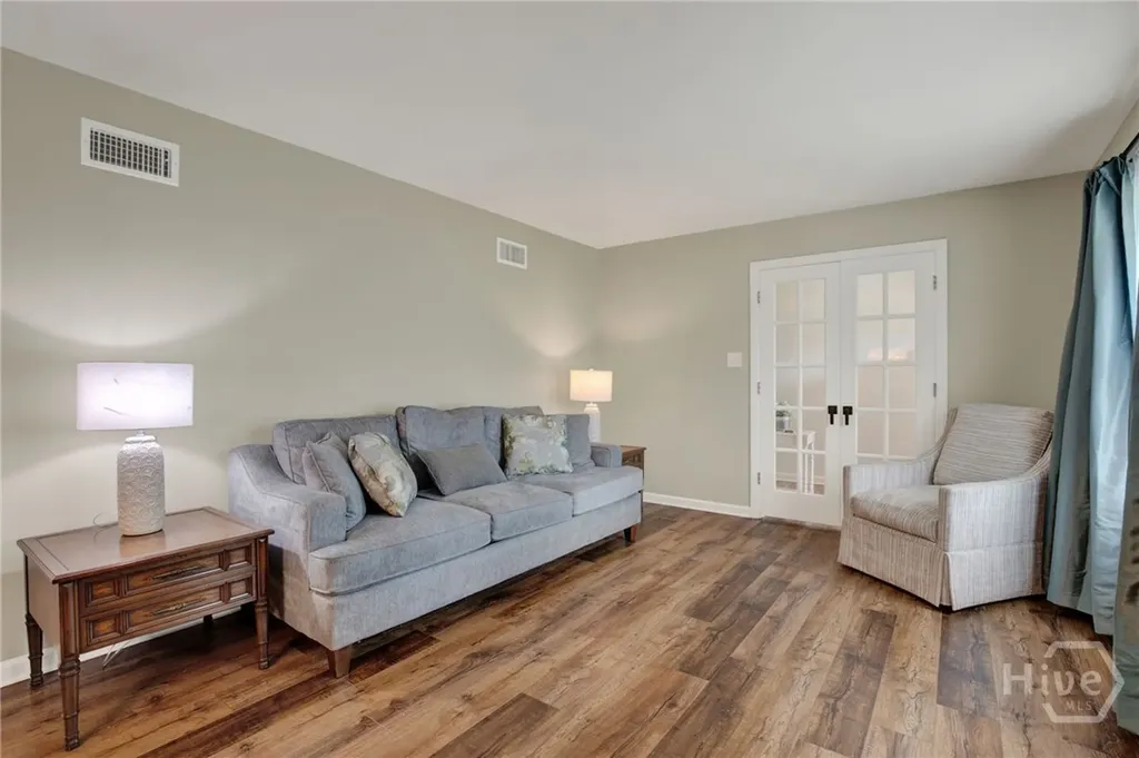 1908 Colonial Drive Savannah GA 31406
