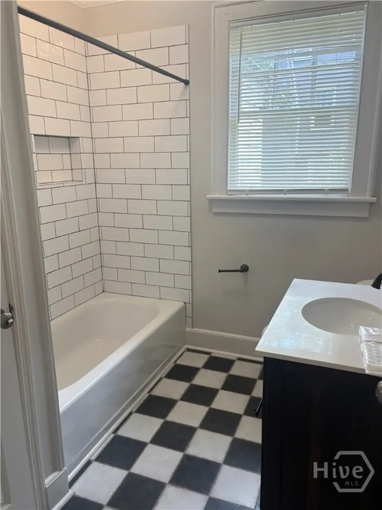 809 E 32 Street Savannah GA 31401