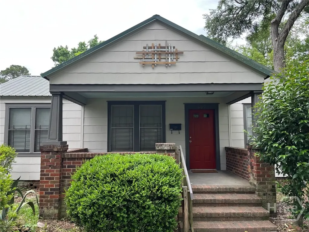 809 E 32 Street Savannah GA 31401
