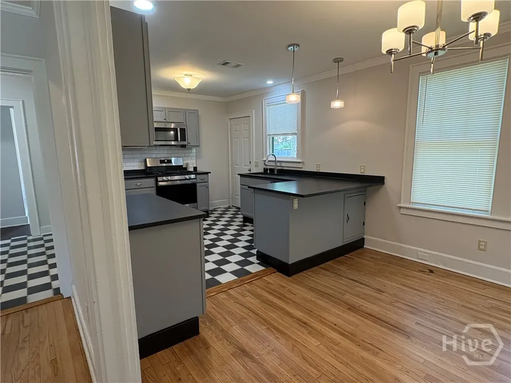 809 E 32 Street Savannah GA 31401
