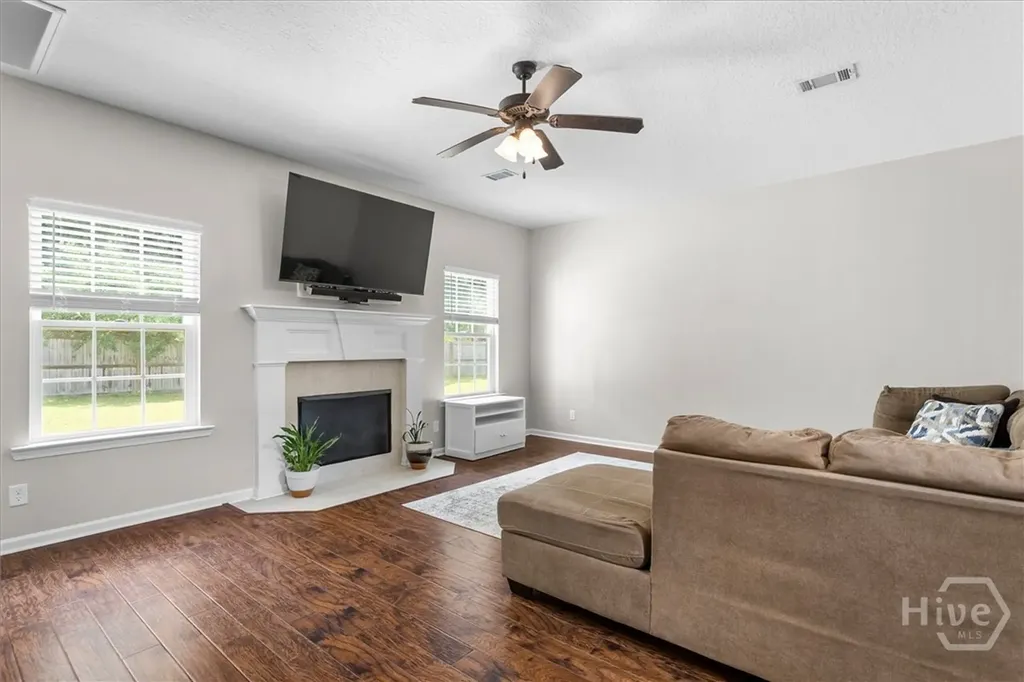 95 Flemington Oaks Drive Hinesville GA 31313