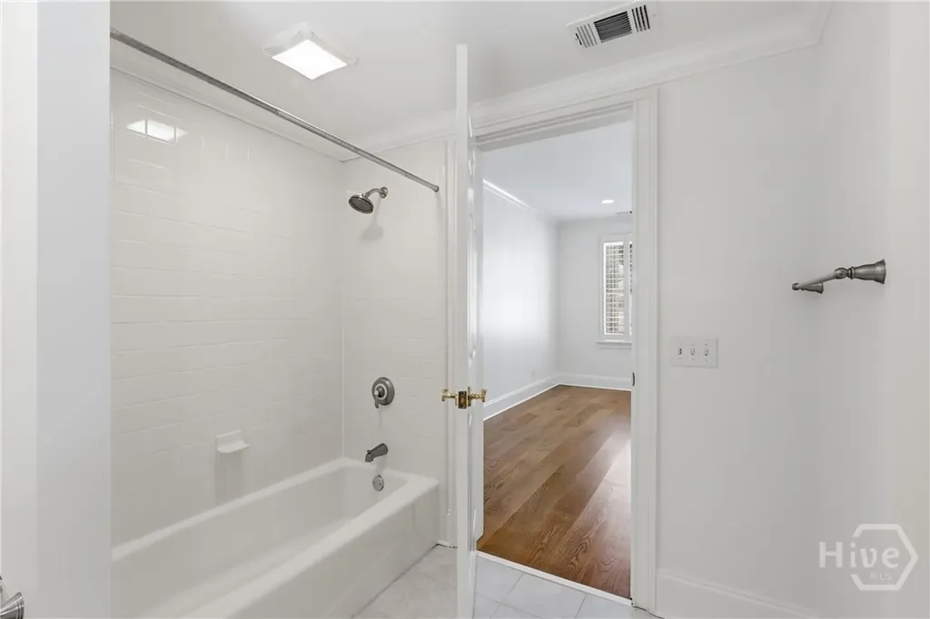10 Turnbull Lane Savannah GA 31410