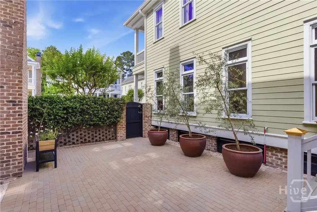 10 Turnbull Lane Savannah GA 31410