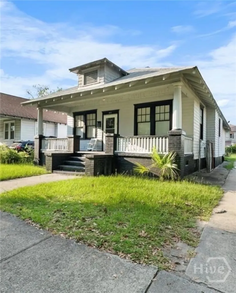 512 W 44th Street Savannah GA 31405