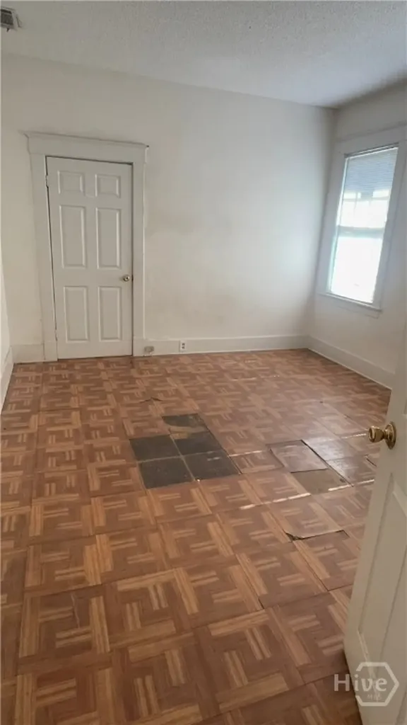 512 W 44th Street Savannah GA 31405