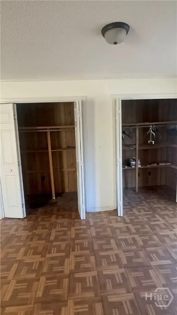 512 W 44th Street Savannah GA 31405
