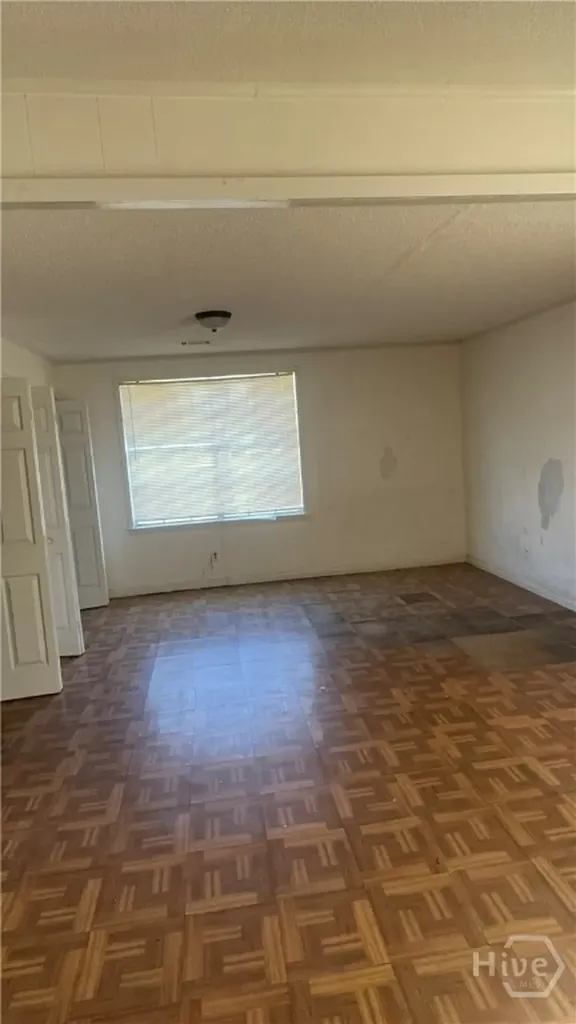 512 W 44th Street Savannah GA 31405