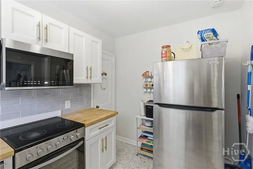 3411 Bull Street Savannah GA 31405