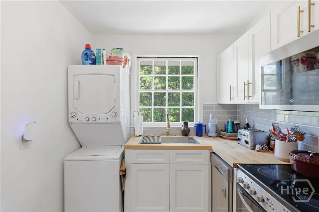 3411 Bull Street Savannah GA 31405