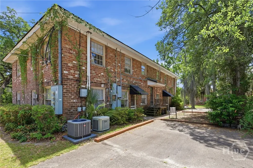3411 Bull Street Savannah GA 31405