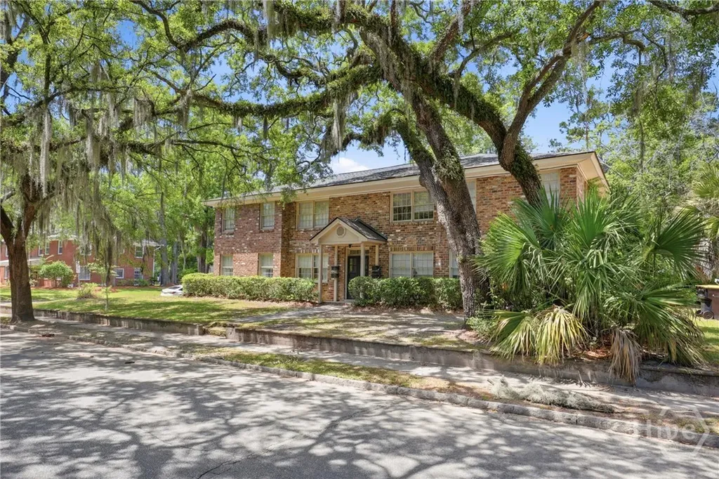 3411 Bull Street Savannah GA 31405