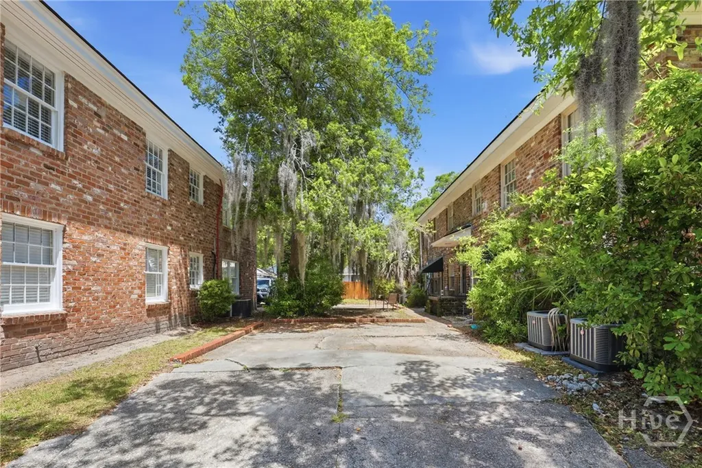 3411 Bull Street Savannah GA 31405