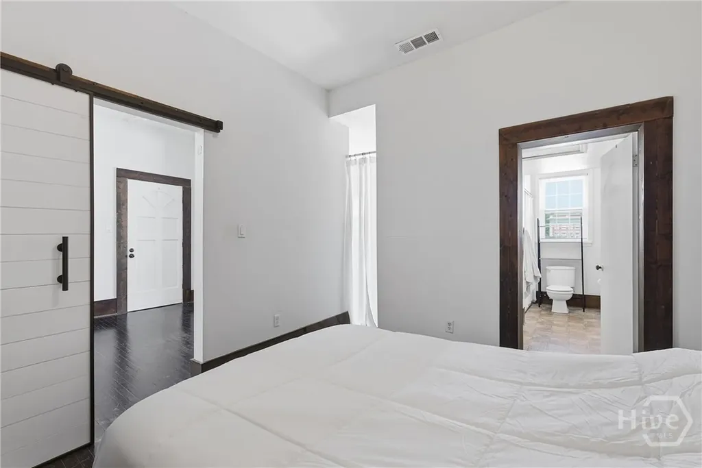 219 Abercorn Street Savannah GA 31401