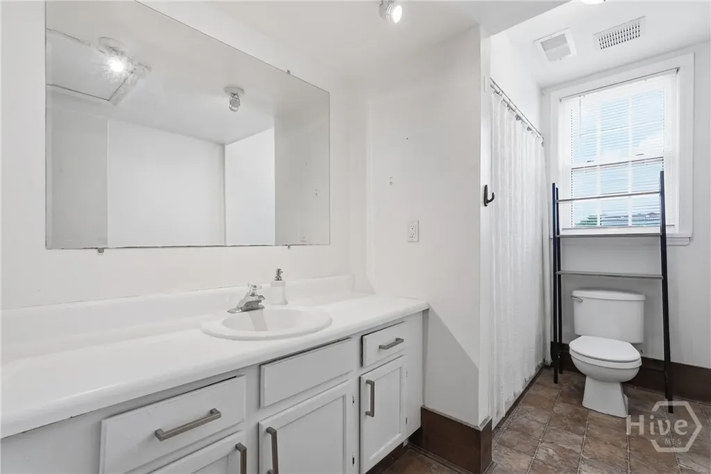 219 Abercorn Street Savannah GA 31401