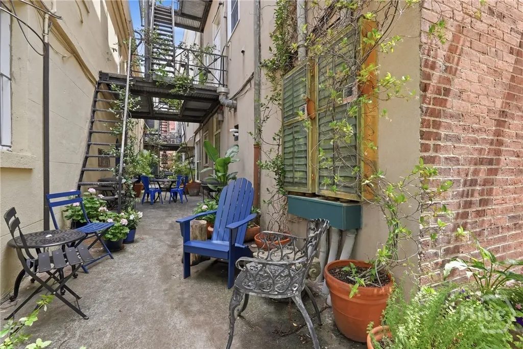 219 Abercorn Street Savannah GA 31401