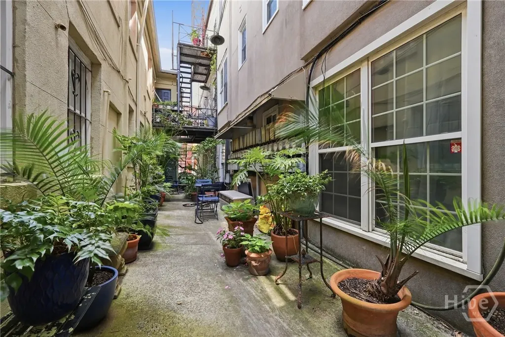 219 Abercorn Street Savannah GA 31401