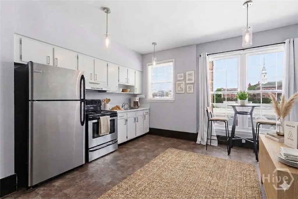 219 Abercorn Street Savannah GA 31401