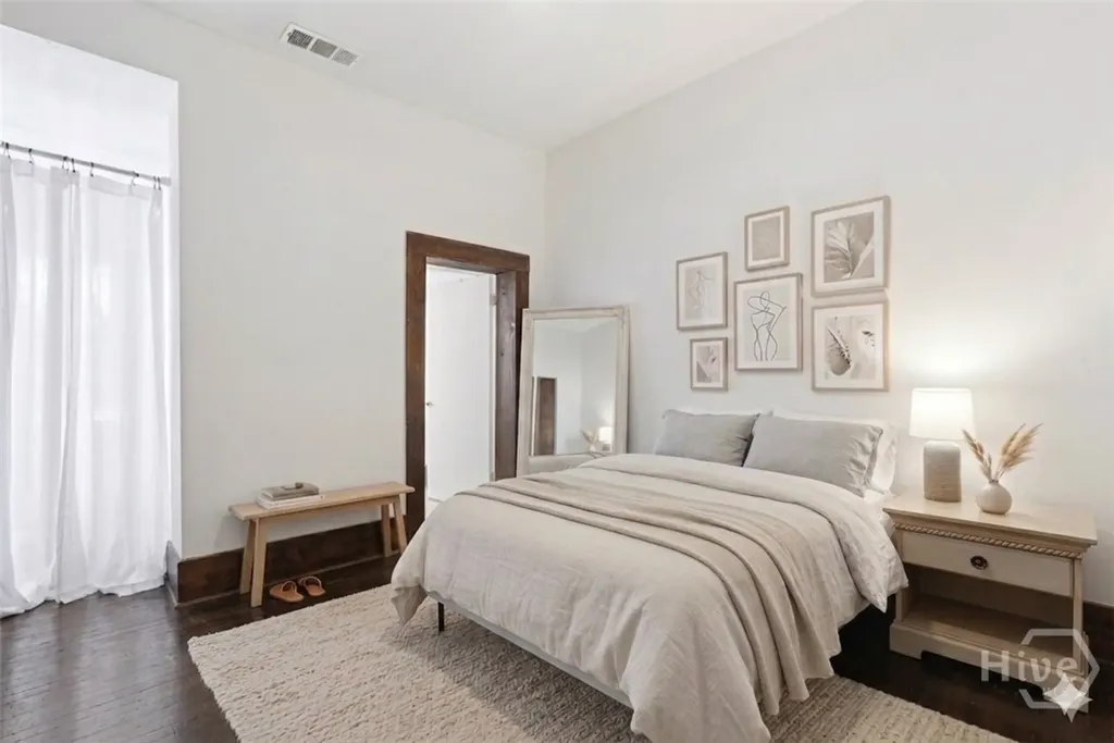 219 Abercorn Street Savannah GA 31401