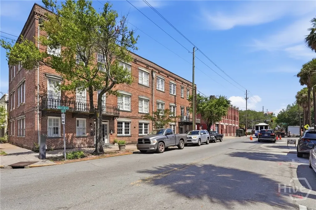219 Abercorn Street Savannah GA 31401
