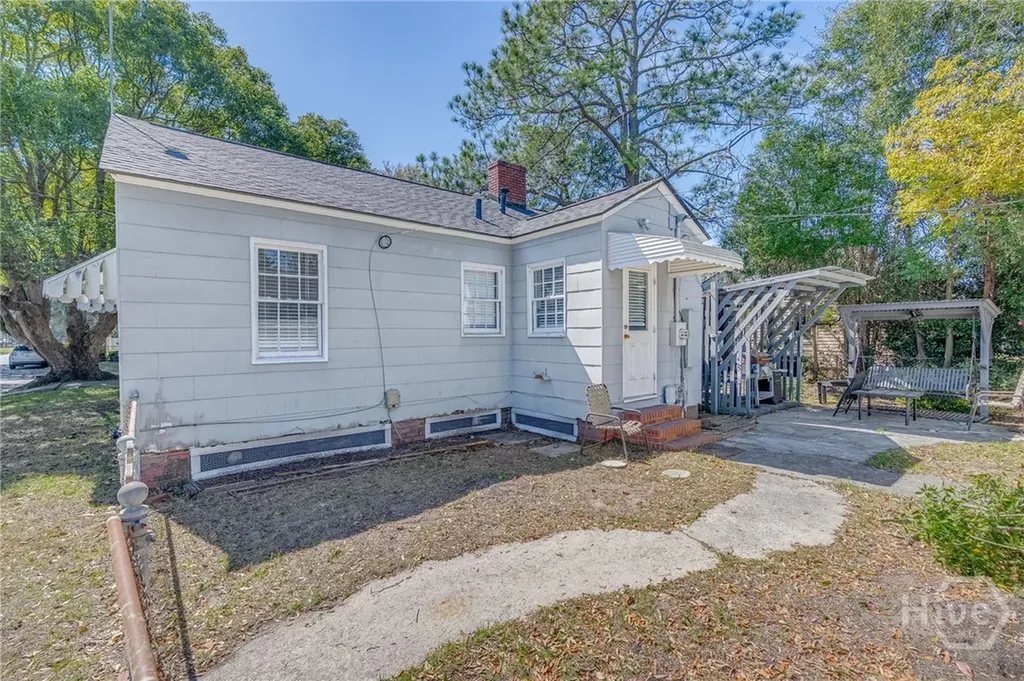 2142 E 42 Street E Savannah GA 31404