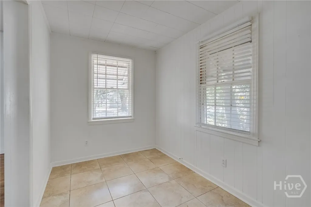 2142 E 42 Street E Savannah GA 31404