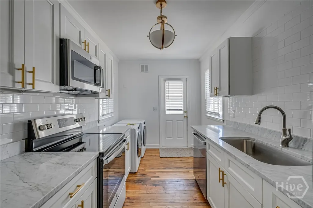 2142 E 42 Street E Savannah GA 31404