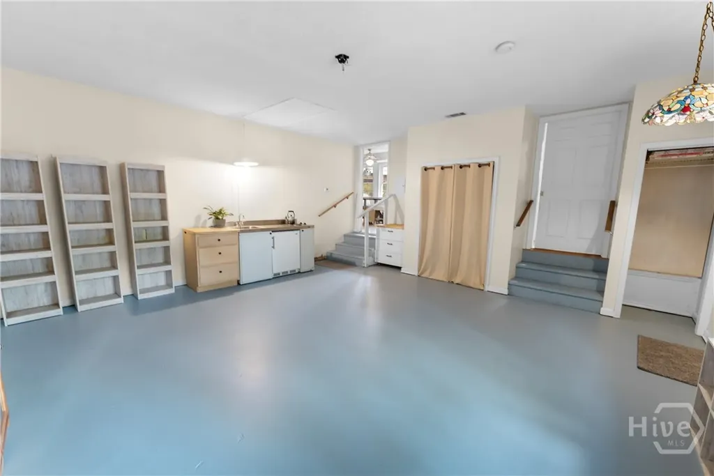 110 Hampshire Road Savannah GA 31410