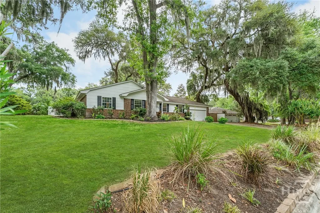 110 Hampshire Road Savannah GA 31410
