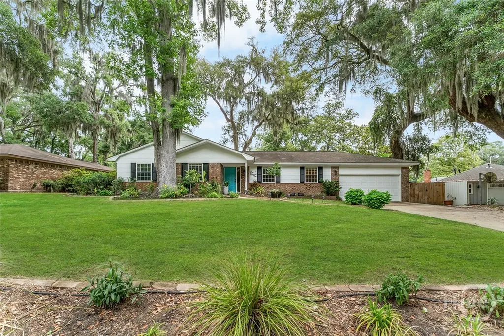 110 Hampshire Road Savannah GA 31410