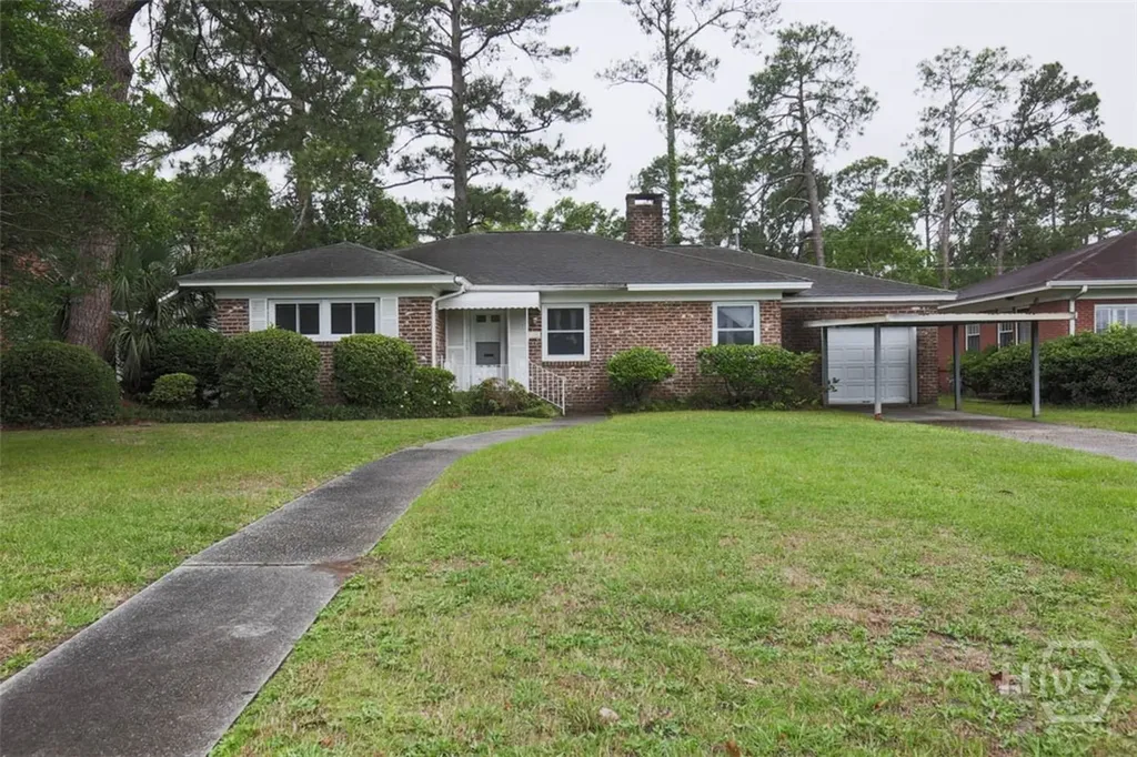211 E 63rd Street Savannah GA 31405